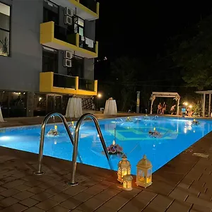 Casa Del Mar Квариати